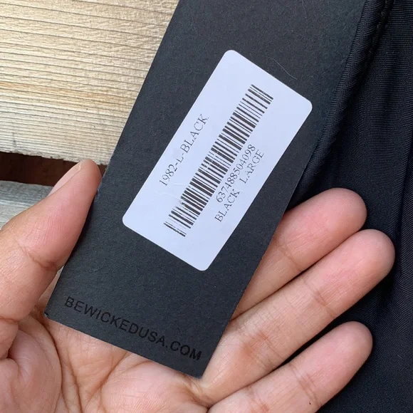 BeWicked 1982 Makayla Swimsuit Black - Picture 4 of 9